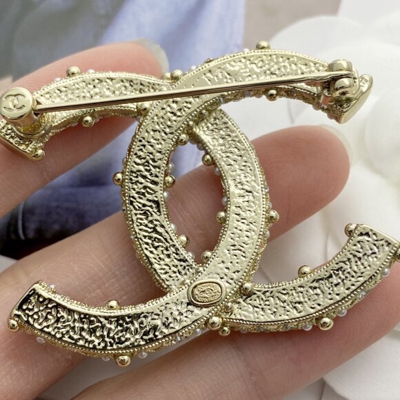 Chanel brooch - Picture 2 of 7